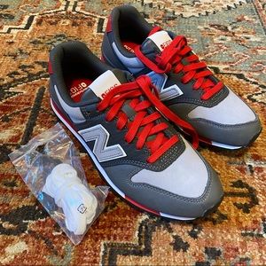 BRAND NEW FIGS Red New Balance - The New Icons